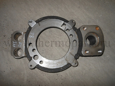 Суппорт передний правый 8 шп. (ось 111)