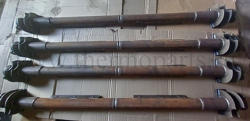 Труба шестого опорного катка