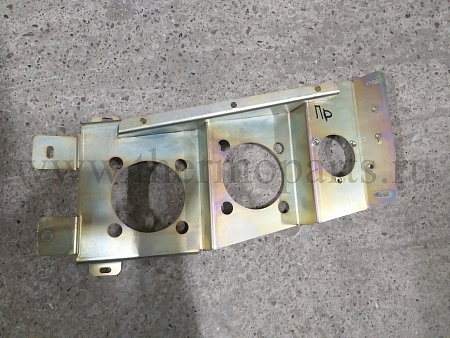 Кронштейн крепления фар правый н/о ПАЗ Вектор