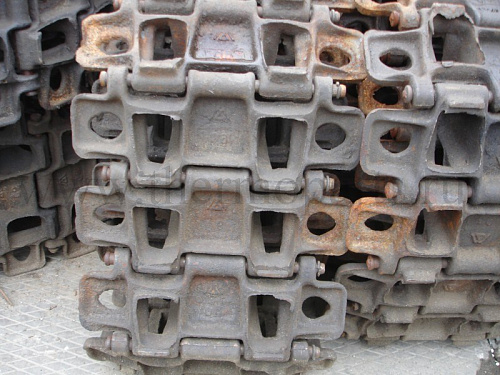 Гусеница правая литая ОШ (83 звена)