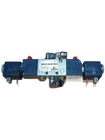 Пневмораспределитель привода подножки 24В